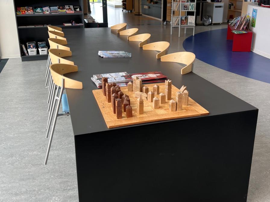 Langbordet på Hornsyld Folkebibliotek